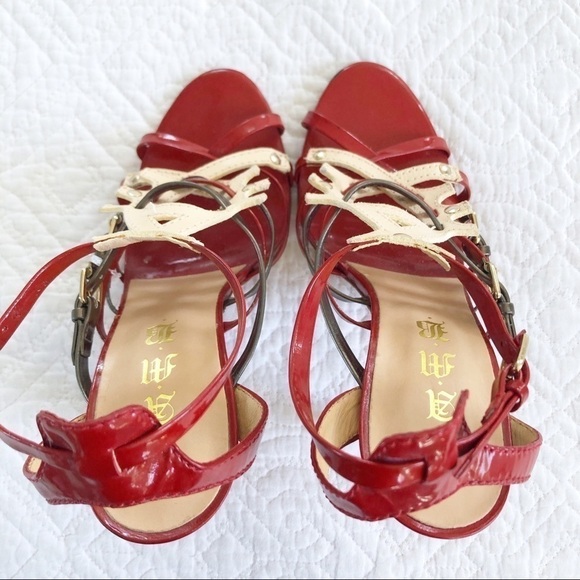 L.A.M.B. Gwen Steffani Red Cream Strappy Sandals - Picture 3 of 9